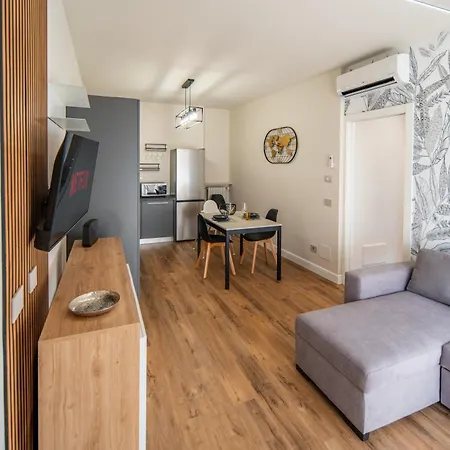 Della Rovere Apartman Alba